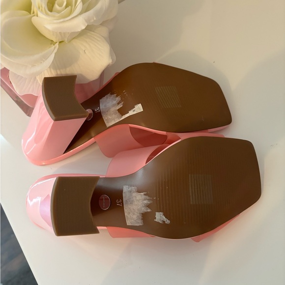 Slipper - Picture 2 of 4